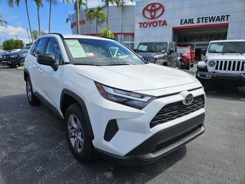2025 Toyota RAV4 Hybrid LE