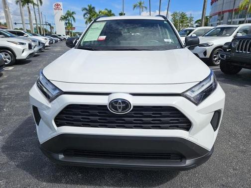 2025 Toyota RAV4 Hybrid LE