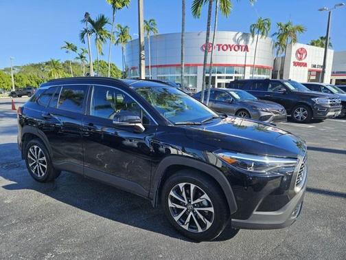 2024 Toyota Corolla Cross XLE