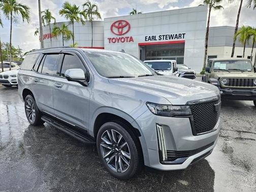 2023 Cadillac Escalade Sport