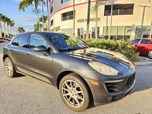 2017 Porsche Macan Base