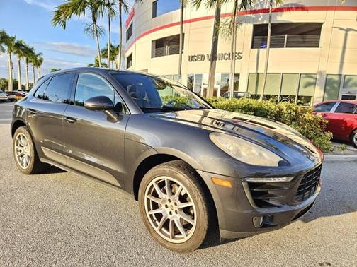 2017 Porsche Macan Base