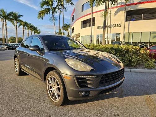 2017 Porsche Macan Base