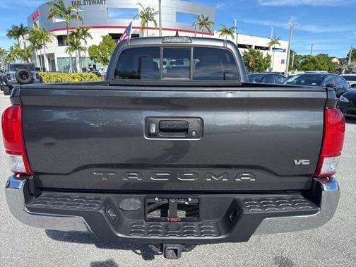 2016 Toyota Tacoma SR5