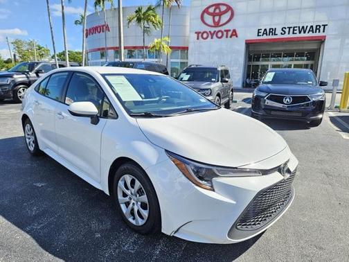 2022 Toyota Corolla LE