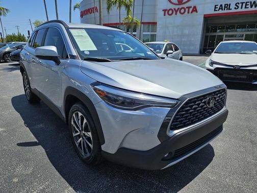 2023 Toyota Corolla Cross XLE