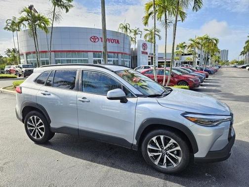 2023 Toyota Corolla Cross XLE