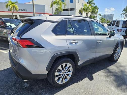 2021 Toyota RAV4 XLE Premium