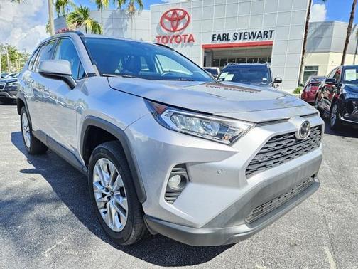 2021 Toyota RAV4 XLE Premium
