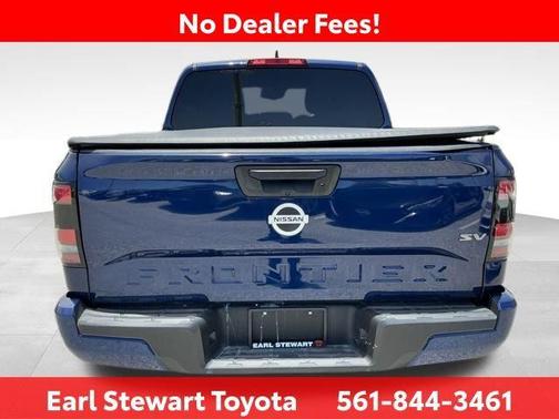 Deep Blue Pearl 2022 Nissan Frontier SV