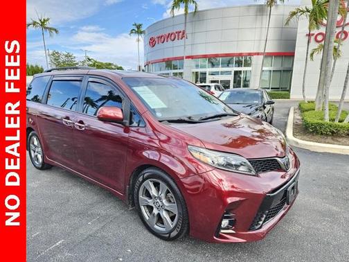 2019 Toyota Sienna SE