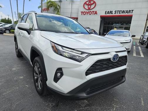 2024 Toyota RAV4 Hybrid XLE Premium