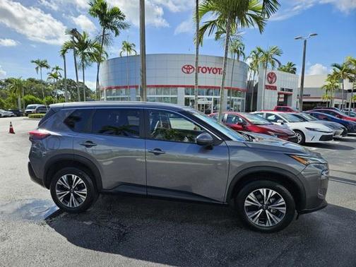 2022 Nissan Rogue SV