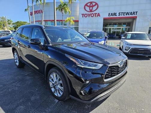 2021 Toyota Highlander Hybrid Limited