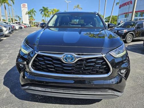 2021 Toyota Highlander Hybrid Limited