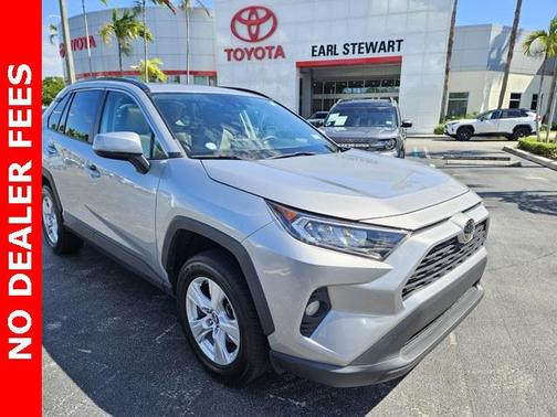 2020 Toyota RAV4 XLE