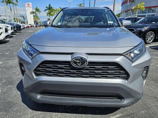 2020 Toyota RAV4 XLE