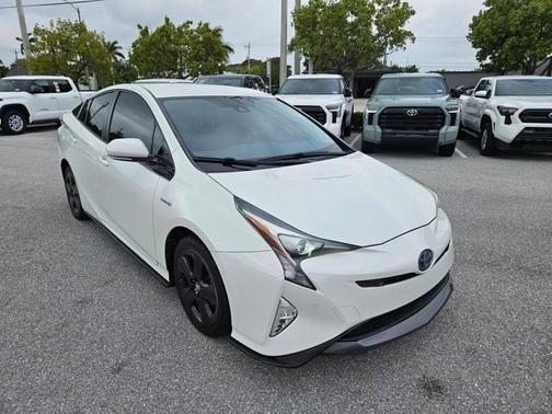 2018 Toyota Prius Four Touring