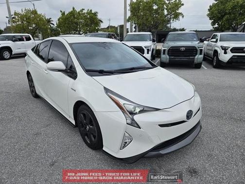 2018 Toyota Prius Four Touring