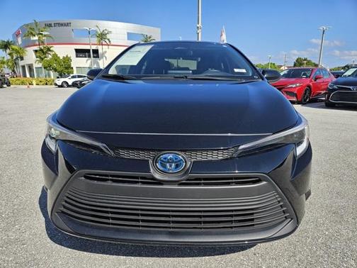 2025 Toyota Corolla Hybrid SE