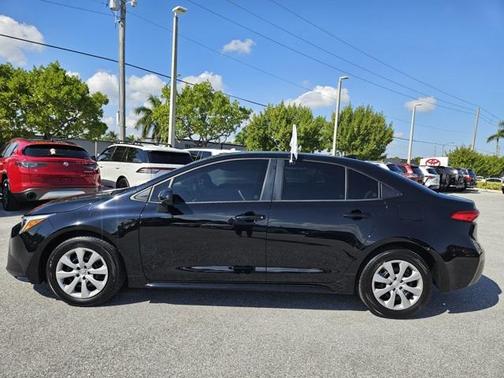 2025 Toyota Corolla Hybrid SE