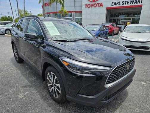 2023 Toyota Corolla Cross XLE