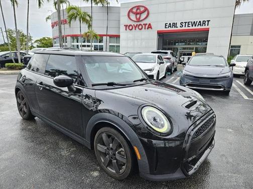 2022 MINI Hardtop Cooper S