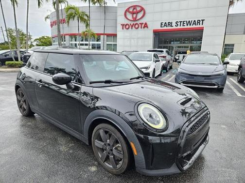 2022 MINI Hardtop Cooper S