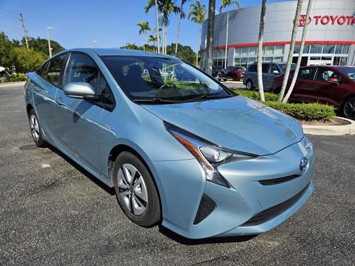 2016 Toyota Prius Three