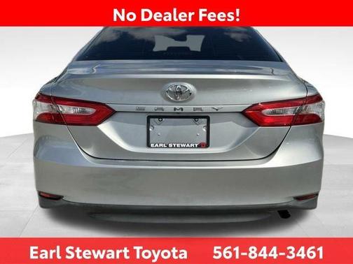 Celestial Silver Metallic 2018 Toyota Camry LE