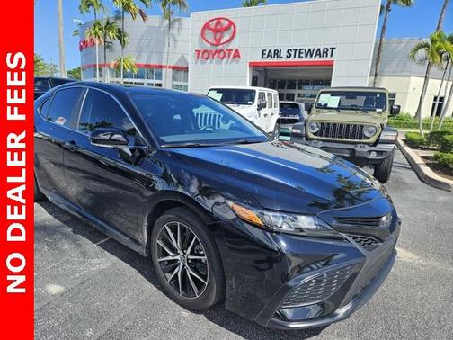 2024 Toyota Camry SE