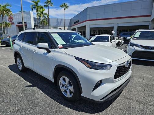 2023 Toyota Highlander Hybrid LE