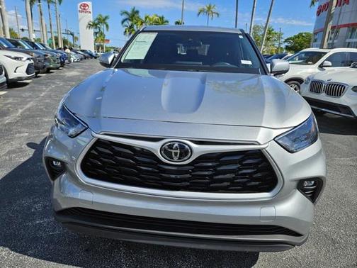 2024 Toyota Highlander XLE
