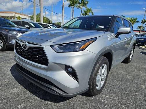 2024 Toyota Highlander XLE