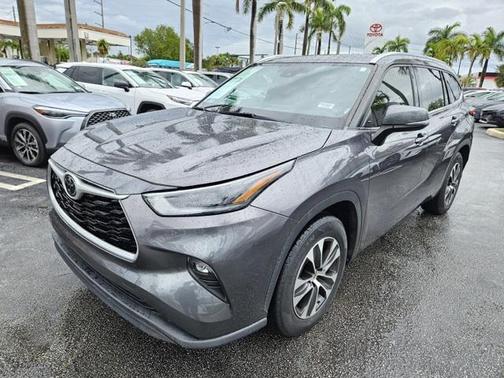 2021 Toyota Highlander XLE