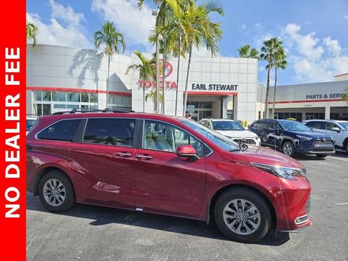 2024 Toyota Sienna XLE