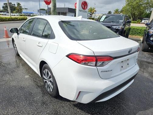 2020 Toyota Corolla Hybrid LE