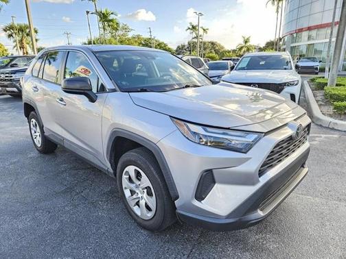 2023 Toyota RAV4 LE