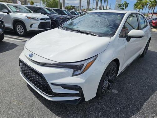 2025 Toyota Corolla Hybrid SE