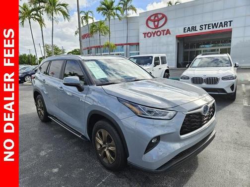 2023 Toyota Highlander Hybrid XLE