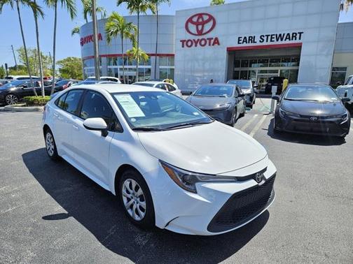 2022 Toyota Corolla LE