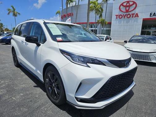 2023 Toyota Sienna XSE 7 Passenger