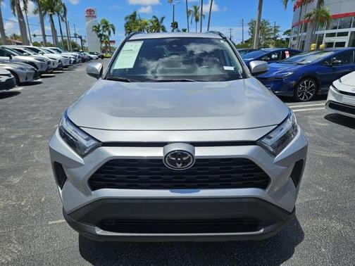 2022 Toyota RAV4 XLE