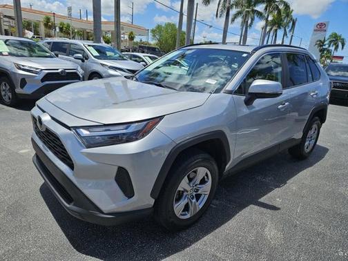 2022 Toyota RAV4 XLE
