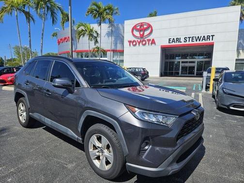 2021 Toyota RAV4 XLE