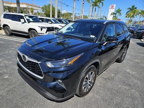 2024 Toyota Highlander Platinum