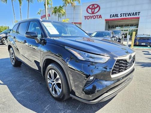 2024 Toyota Highlander Platinum
