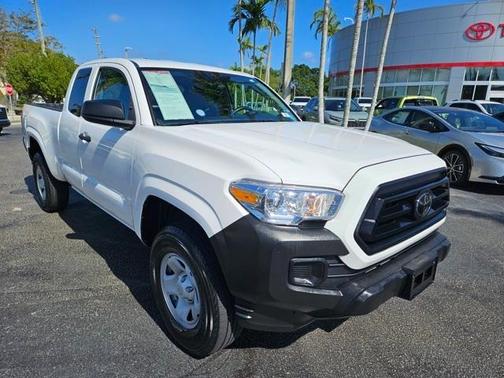 2022 Toyota Tacoma SR