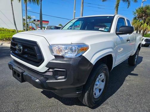 2022 Toyota Tacoma SR