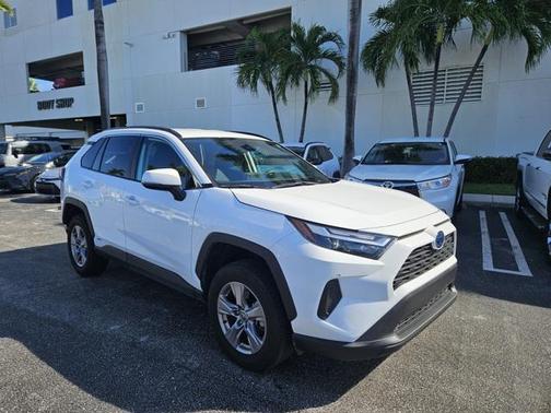2024 Toyota RAV4 Hybrid XLE